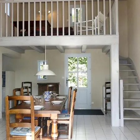 Les Brisans By Interhome