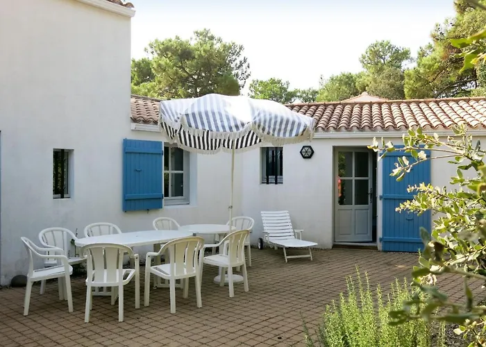 Holiday home Les Brisans By Interhome