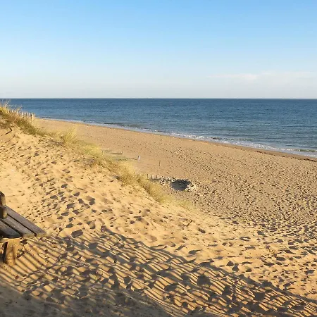 Les Brisans By Interhome