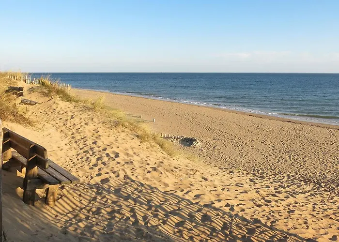 Les Brisans By Interhome